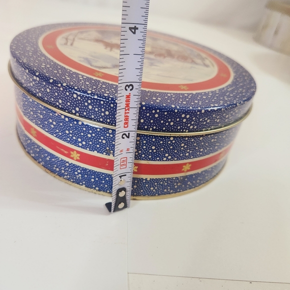 Holiday Cookie Tin Gift Box Baker's Cart with Horse - Picture 5 of 7